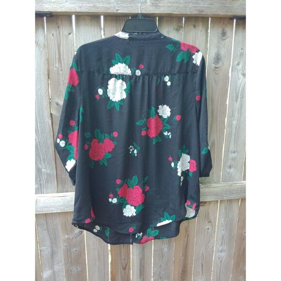 Torrid Black Floral Button Down Blouse Top 1X  #11566544 - Picture 5 of 6